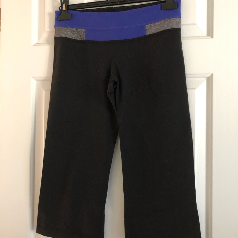 Lulu reversible capris